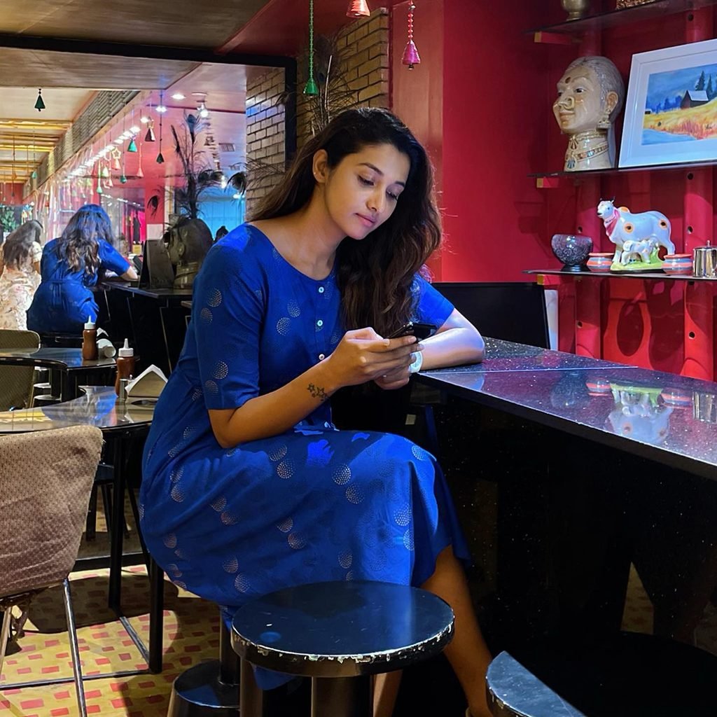 Priya Bhavani Shankar early career as a television news presenter
