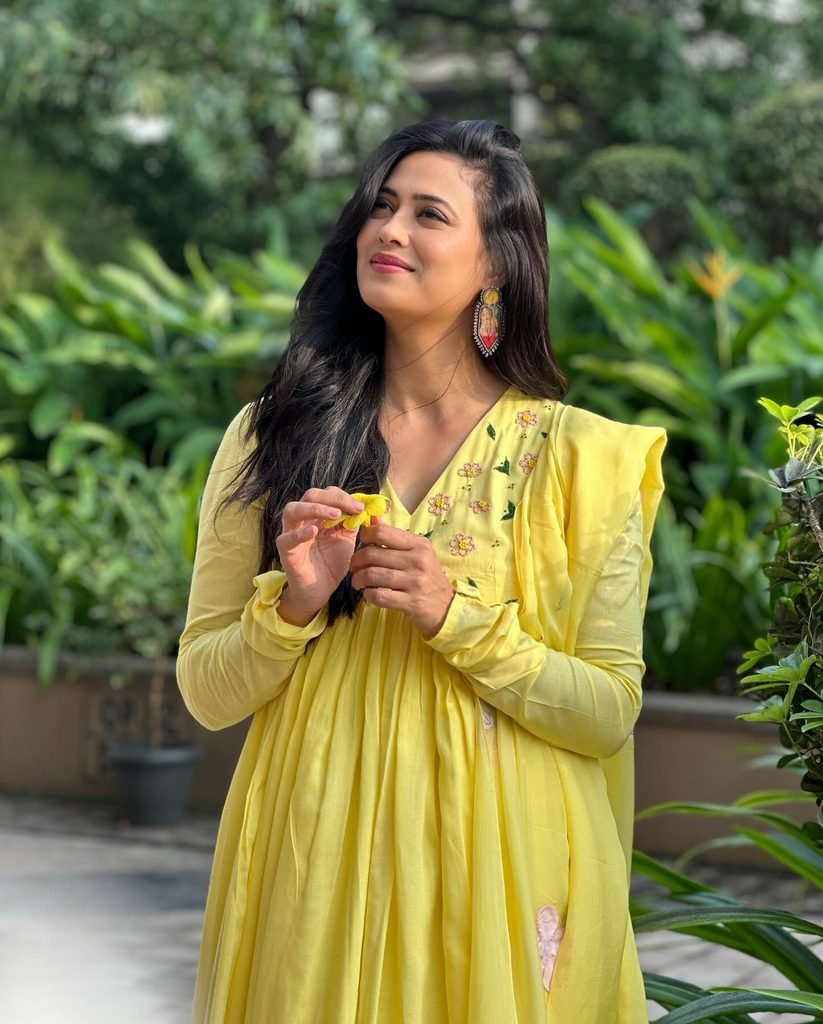 Shweta Tiwari latest news
Shweta Tiwari The Traitors 2
Shweta Tiwari online abuse
Shweta Tiwari sexist comments
Shweta Tiwari Instagram post
Shweta Tiwari Raj Thackeray
Shweta Tiwari Marathi trolls
Shweta Tiwari biography
Shweta Tiwari age and family
Shweta Tiwari husband and children
Shweta Tiwari movies and TV shows
Shweta Tiwari Kasautii Zindagii Kay
Shweta Tiwari Bigg Boss 4 winner
Shweta Tiwari Palak Tiwari
The Traitors 2 contestants
The Traitors 2 Shweta Tiwari and Mallika Sherawat