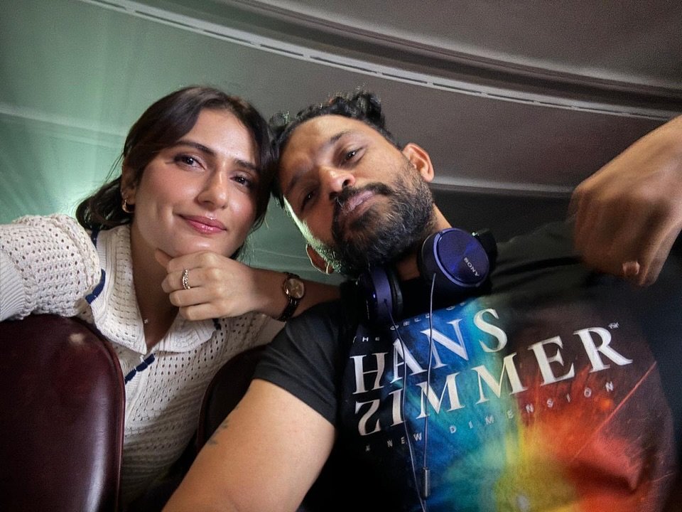 Fatima Sana Shaikh age
Fatima Sana Shaikh new movie
Fatima sana shaikh instagram id
Fatima Sana Shaikh in Chachi 420
Fatima Sana Shaikh child actor
Fatima sana shaikh with aamir khan
Fatima Sana Shaikh net worth
Fatima Sana Shaikh dangal
Hunkar movie cast
Hunkar movie 2021
Hunkar movie netflix
Fatima Sana Shaikh in Hunkkaar The Roar series
Fatima Sana Shaikh Hunkkaar The Roar police officer look
Fatima Sana Shaikh at Hunkkaar trailer launch
Hunkkaar The Roar trailer featuring Fatima Sana Shaikh and Aneet Padda
Hunkkaar movie trailer Aneet Padda and Fatima Sana Shaikh
Fatima Sana Shaikh as ACP Jasleen Singh Soni in Hunkkaar
Aneet Padda and Fatima Sana Shaikh in Hunkkaar
Hunkkaar The Roar cast featuring Fatima Sana Shaikh
Fatima Sana Shaikh talks about patriarchy at Hunkkaar trailer launch
Hunkkaar The Roar official trailer still
Fatima Sana Shaikh Hunkkaar movie promotional image
Hunkkaar The Roar courtroom drama cast