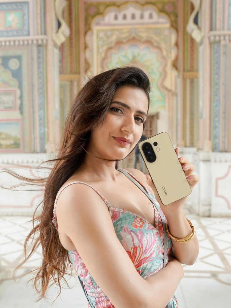 Fatima Sana Shaikh age
Fatima Sana Shaikh new movie
Fatima sana shaikh instagram id
Fatima Sana Shaikh in Chachi 420
Fatima Sana Shaikh child actor
Fatima sana shaikh with aamir khan
Fatima Sana Shaikh net worth
Fatima Sana Shaikh dangal
Hunkar movie cast
Hunkar movie 2021
Hunkar movie netflix
Fatima Sana Shaikh in Hunkkaar The Roar series
Fatima Sana Shaikh Hunkkaar The Roar police officer look
Fatima Sana Shaikh at Hunkkaar trailer launch
Hunkkaar The Roar trailer featuring Fatima Sana Shaikh and Aneet Padda
Hunkkaar movie trailer Aneet Padda and Fatima Sana Shaikh
Fatima Sana Shaikh as ACP Jasleen Singh Soni in Hunkkaar
Aneet Padda and Fatima Sana Shaikh in Hunkkaar
Hunkkaar The Roar cast featuring Fatima Sana Shaikh
Fatima Sana Shaikh talks about patriarchy at Hunkkaar trailer launch
Hunkkaar The Roar official trailer still
Fatima Sana Shaikh Hunkkaar movie promotional image
Hunkkaar The Roar courtroom drama cast