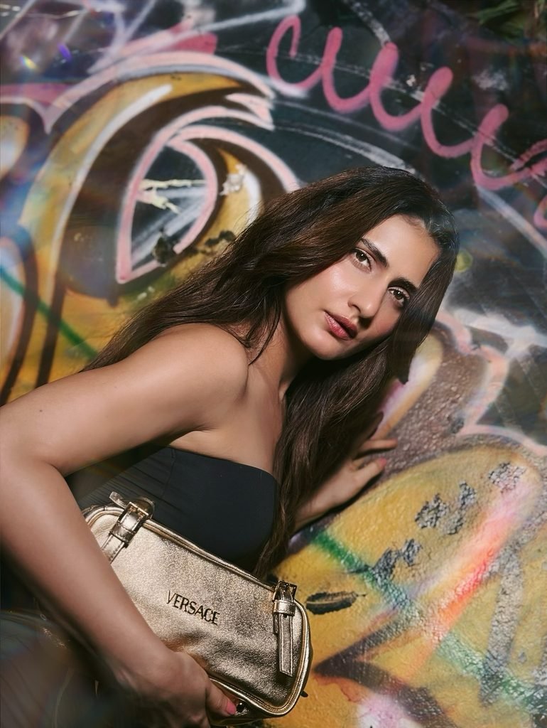 Fatima Sana Shaikh age
Fatima Sana Shaikh new movie
Fatima sana shaikh instagram id
Fatima Sana Shaikh in Chachi 420
Fatima Sana Shaikh child actor
Fatima sana shaikh with aamir khan
Fatima Sana Shaikh net worth
Fatima Sana Shaikh dangal
Hunkar movie cast
Hunkar movie 2021
Hunkar movie netflix
Fatima Sana Shaikh in Hunkkaar The Roar series
Fatima Sana Shaikh Hunkkaar The Roar police officer look
Fatima Sana Shaikh at Hunkkaar trailer launch
Hunkkaar The Roar trailer featuring Fatima Sana Shaikh and Aneet Padda
Hunkkaar movie trailer Aneet Padda and Fatima Sana Shaikh
Fatima Sana Shaikh as ACP Jasleen Singh Soni in Hunkkaar
Aneet Padda and Fatima Sana Shaikh in Hunkkaar
Hunkkaar The Roar cast featuring Fatima Sana Shaikh
Fatima Sana Shaikh talks about patriarchy at Hunkkaar trailer launch
Hunkkaar The Roar official trailer still
Fatima Sana Shaikh Hunkkaar movie promotional image
Hunkkaar The Roar courtroom drama cast
