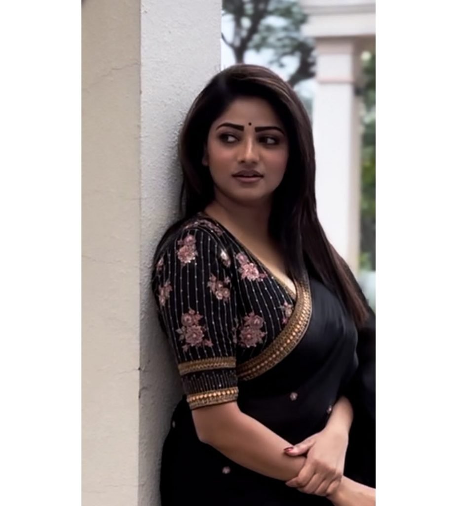 Rachita Ram
Rachita Ram viral video
Rachita Ram birthday
Rachita Ram birthday celebration
Rachita Ram fan viral video
Rachita Ram fan incident
Rachita Ram latest news
Rachita Ram movies
Rachita Ram age
Rachita Ram biography
Rachita Ram Bulbul
Rachita Ram Coolie
Rachita Ram upcoming movies
Rachita Ram Kannada actress
Rachita Ram fan interaction