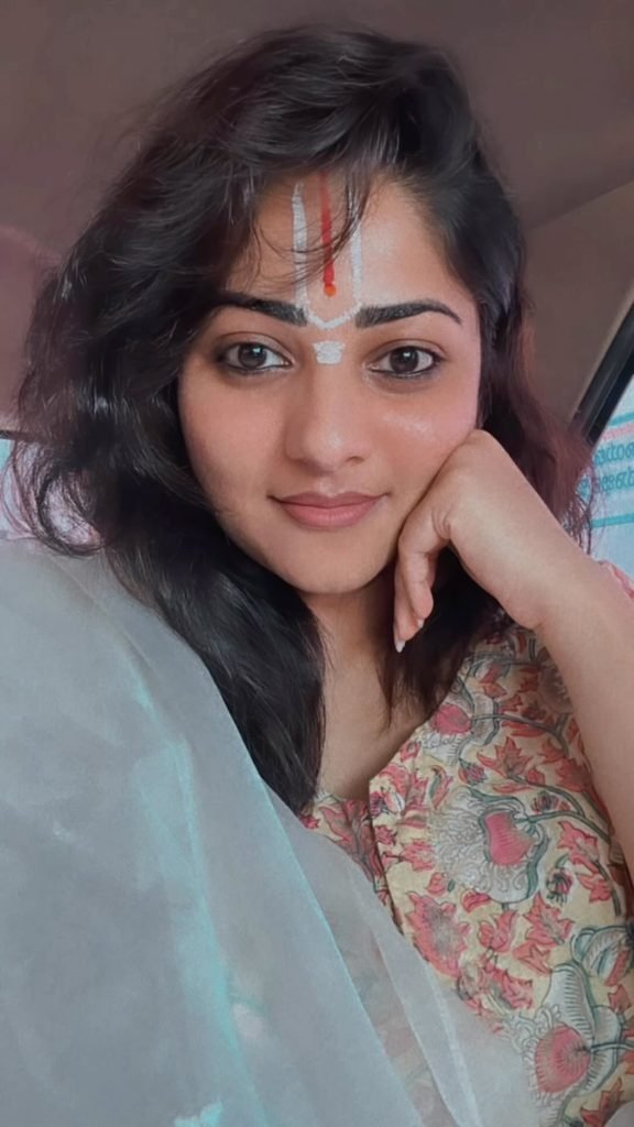 Rachita Ram
Rachita Ram viral video
Rachita Ram birthday
Rachita Ram birthday celebration
Rachita Ram fan viral video
Rachita Ram fan incident
Rachita Ram latest news
Rachita Ram movies
Rachita Ram age
Rachita Ram biography
Rachita Ram Bulbul
Rachita Ram Coolie
Rachita Ram upcoming movies
Rachita Ram Kannada actress
Rachita Ram fan interaction