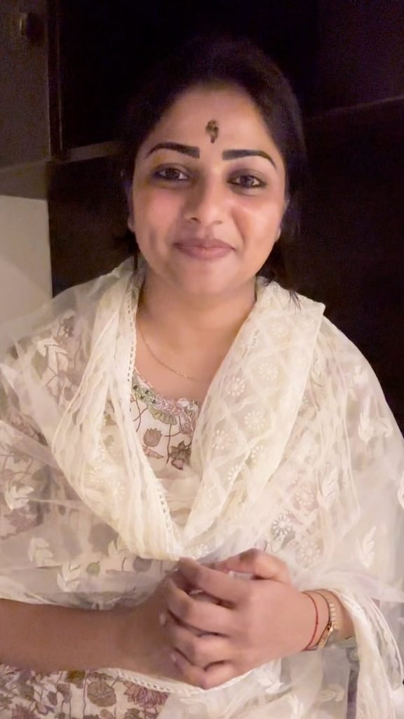 Rachita Ram
Rachita Ram viral video
Rachita Ram birthday
Rachita Ram birthday celebration
Rachita Ram fan viral video
Rachita Ram fan incident
Rachita Ram latest news
Rachita Ram movies
Rachita Ram age
Rachita Ram biography
Rachita Ram Bulbul
Rachita Ram Coolie
Rachita Ram upcoming movies
Rachita Ram Kannada actress
Rachita Ram fan interaction